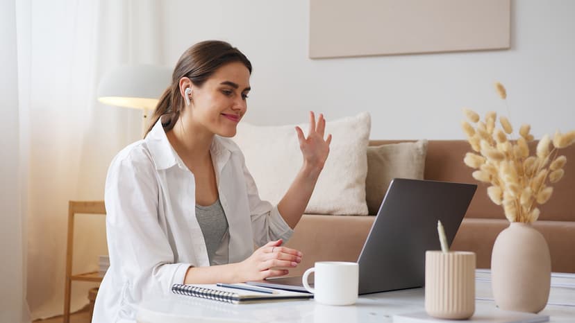 Virtual sales coaching session with AI insights